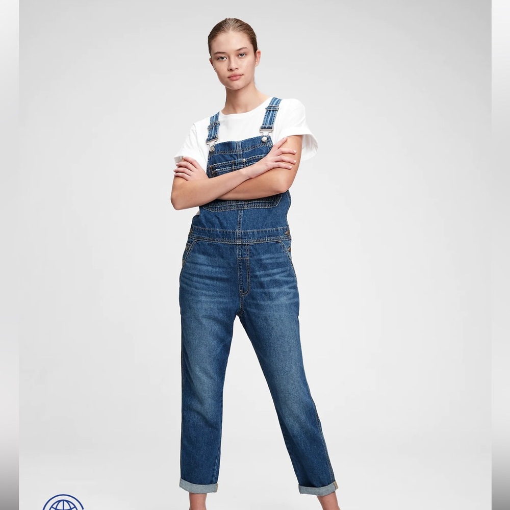 GAP Slouchy Relaxed Overall in Medium Washwell Denim size medium